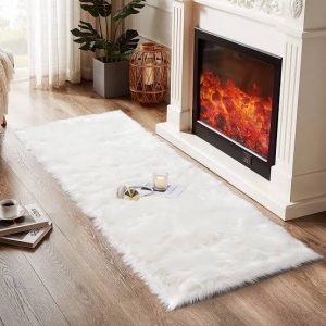 Shaggy long bedside mat-white