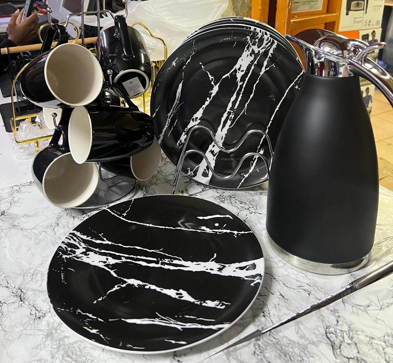 White/black 6 pcs plates,6 pcs mugs and black 2 ltr flask