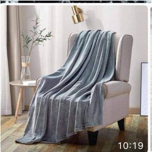 Plain coral fleece throw banket - Black - Image 7