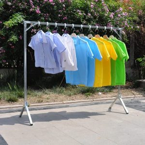 Single outdoor cloth rail