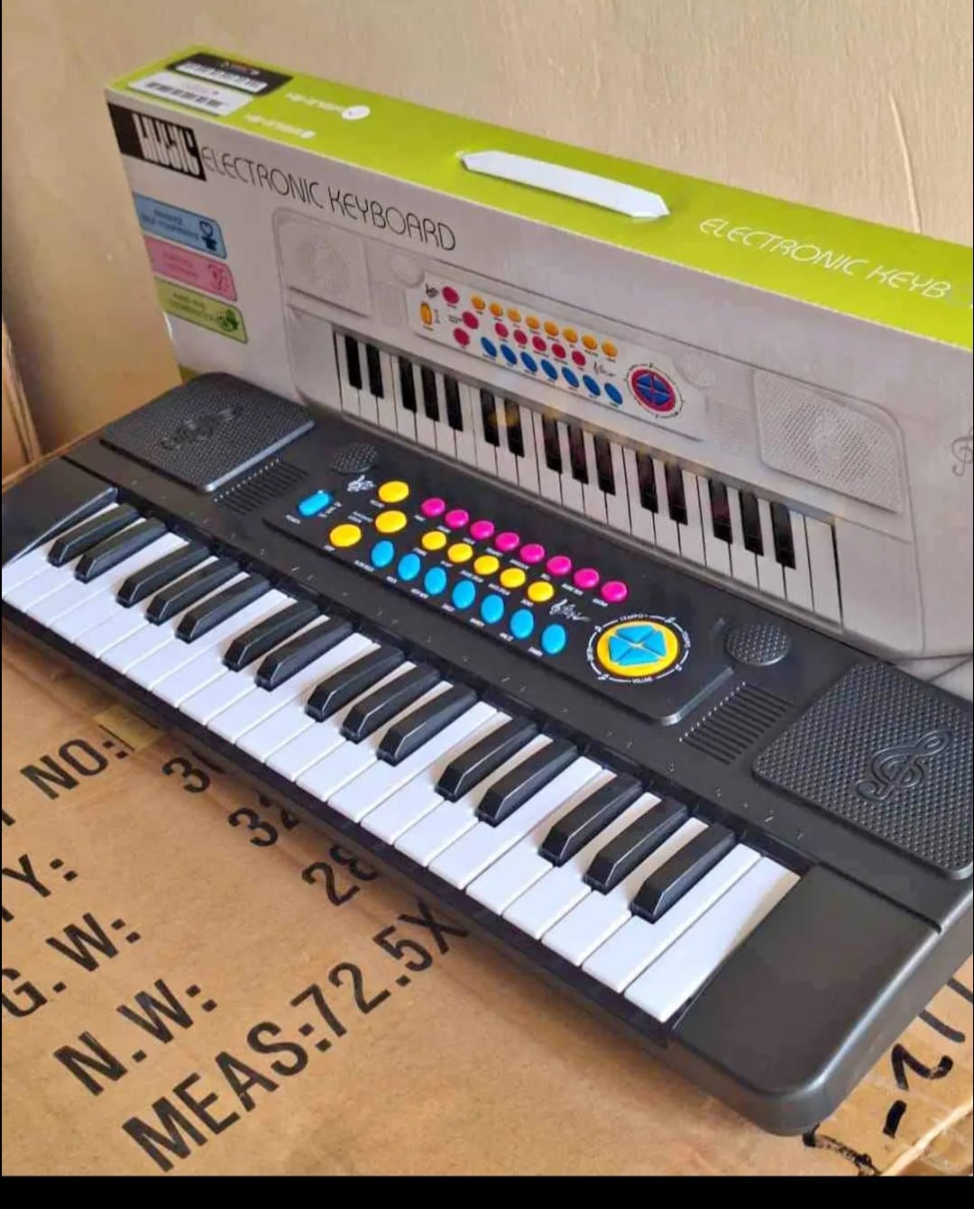 37 keys electronic keyboard with a charging cable and microphone 🎤