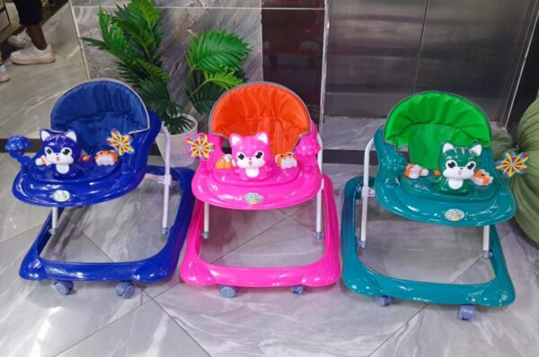 Baby walker with melody